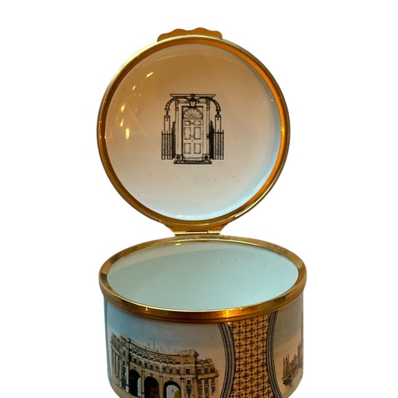 Halcyon Days Enamel Box- 10 Downing Street - Picture 4 of 10